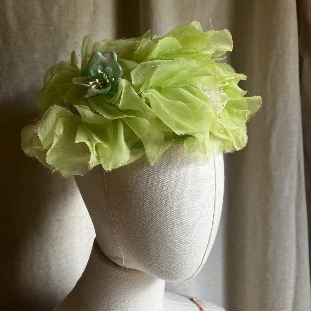 Vintage Lime Green Floral Pillbox Hat Avant‎ Garde Fascinator - Picture 2 of 7